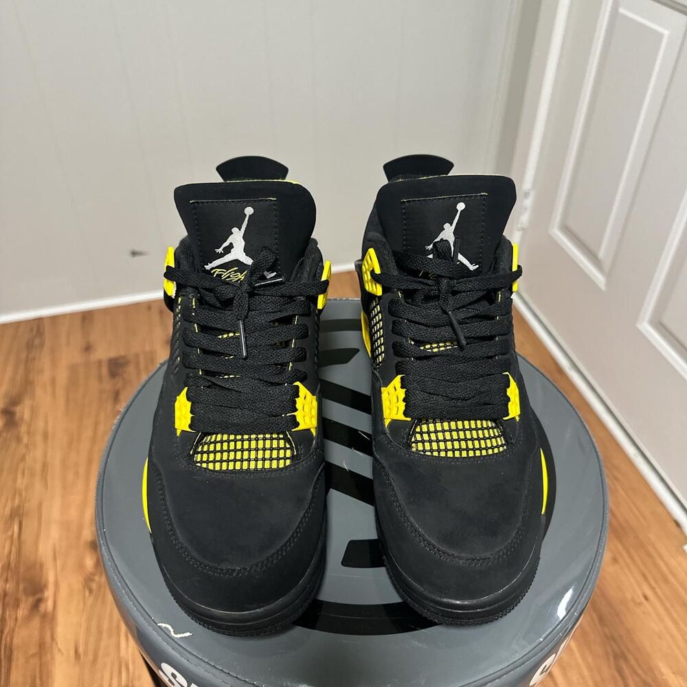 Jordan Men's Black and Yellow Trainers